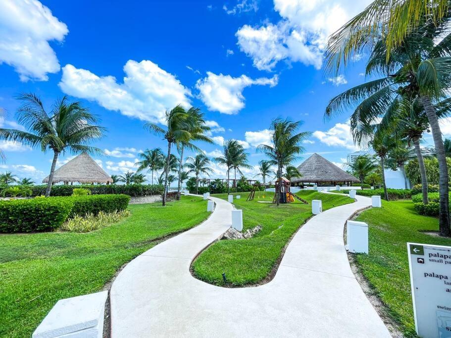 Punta Me Luxury Apartments Ocean View & Beach Front In Amara Cancún Exterior foto