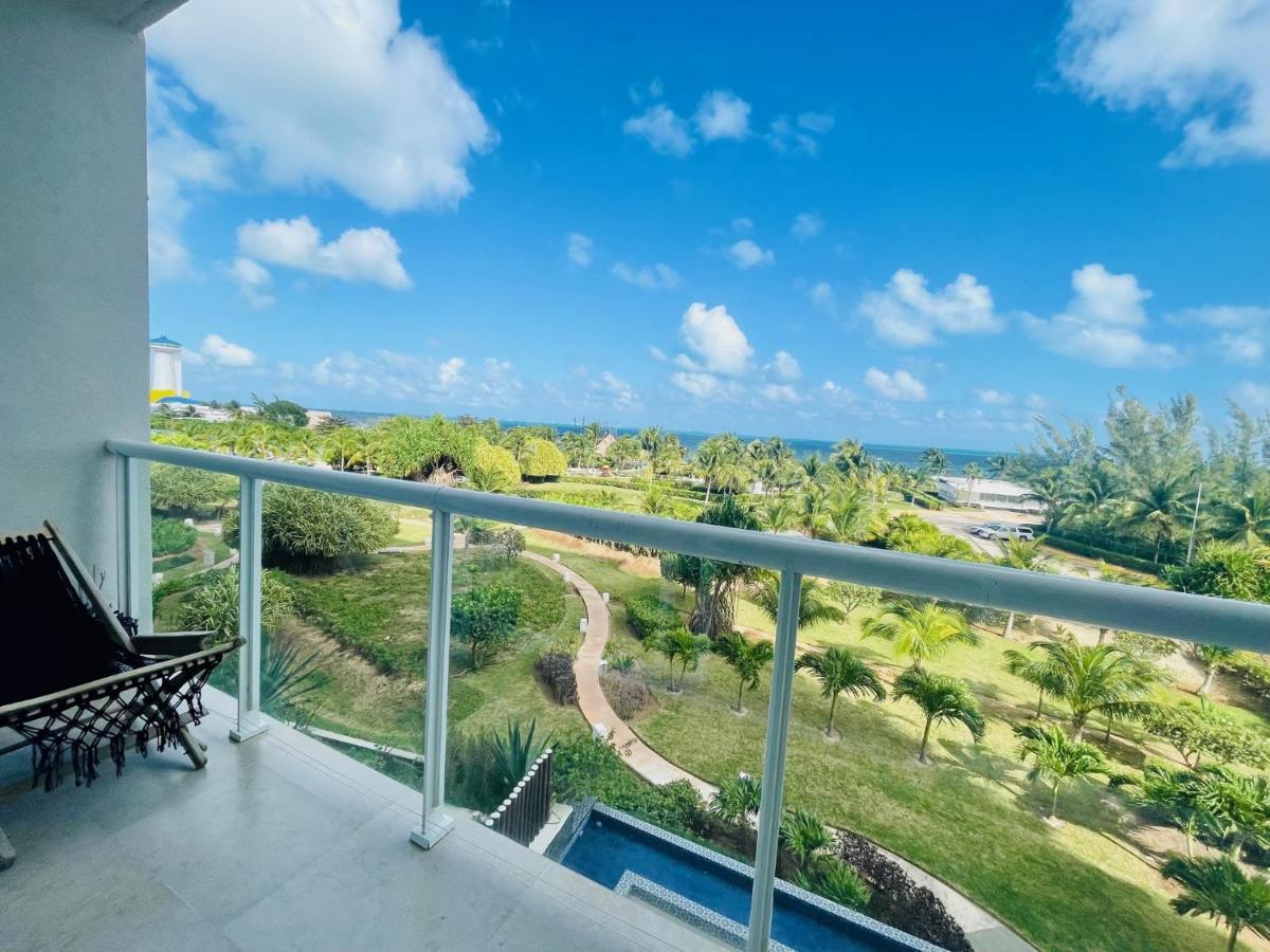 Punta Me Luxury Apartments Ocean View & Beach Front In Amara Cancún Exterior foto